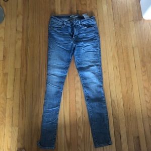 Levi’s high rise jeans (woman’s)